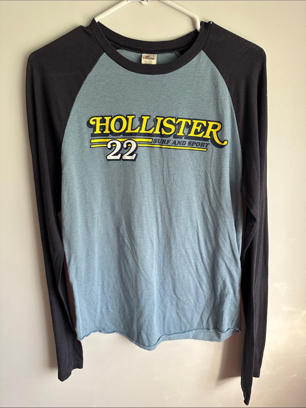 Vintage 90’s Hollister Men’s Small T-Shirt Two-Tone Blues Long Sleeve Comfy Soft